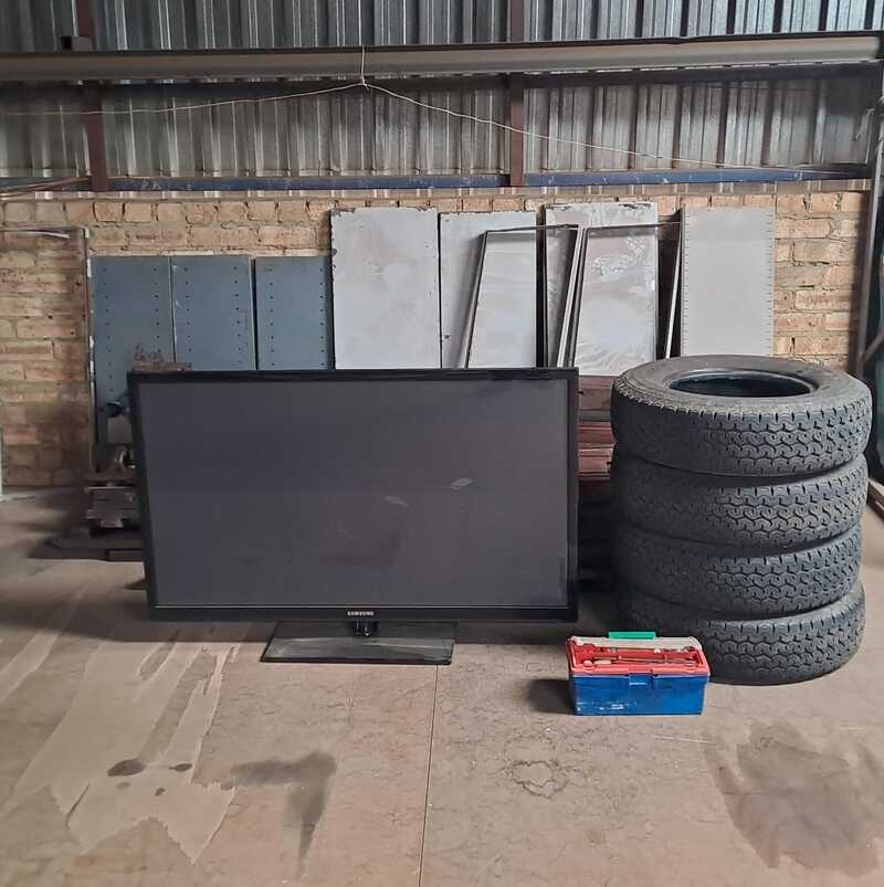 South Storage Storage Facility auction IB-3074