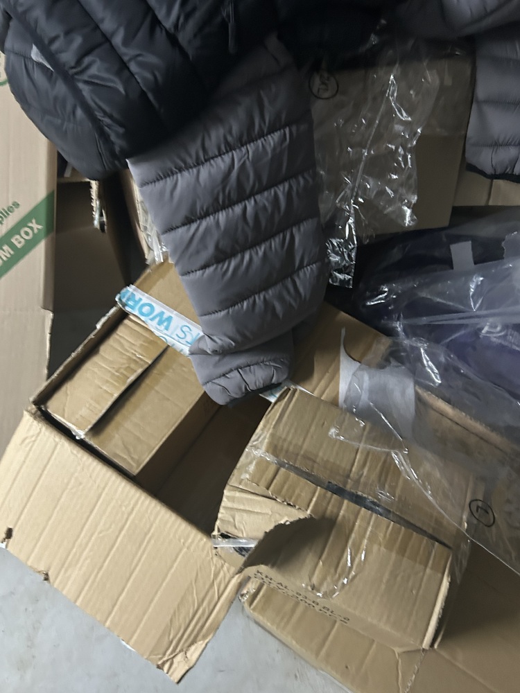 Rent-A-Store Centurion Storage auction IB-9949 10