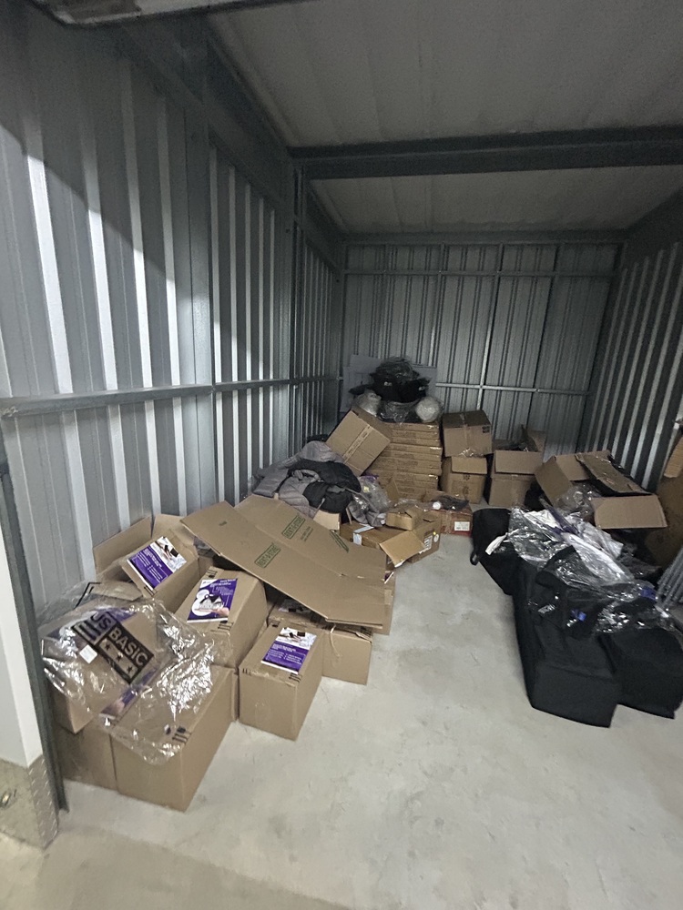 Rent-A-Store Centurion Self storage auction IB-9949 14