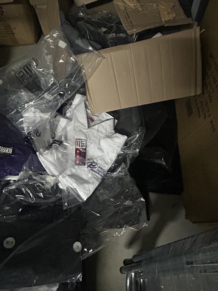 Rent-A-Store Centurion Self storage unit auction IB-9949 23