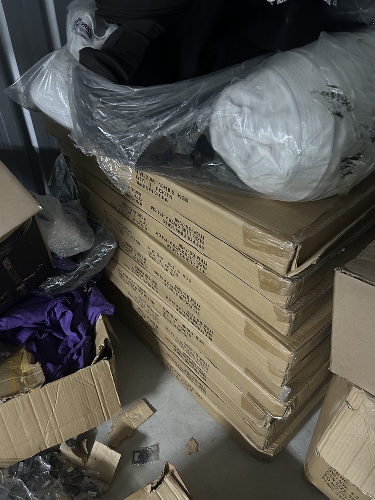 Rent-A-Store Centurion storage facility unit auction IB-9949 26