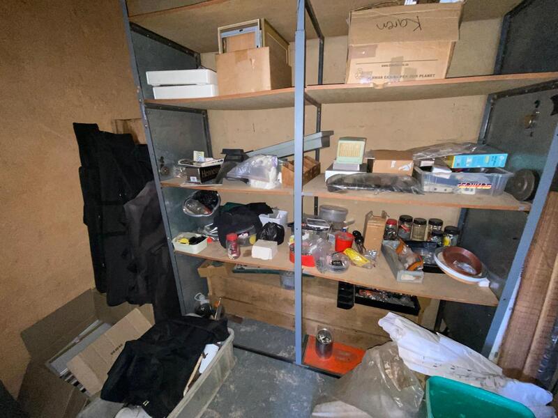 Kya Sands Self storage facility auction IB-8123