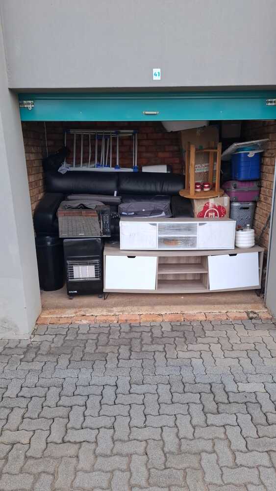 Pretoria North Self storage auction IB-5634