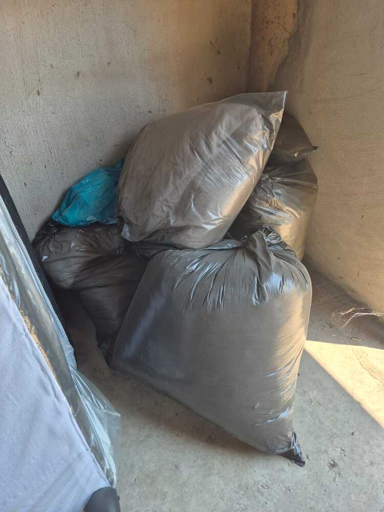 Waterfall Self storage auction IB-6421