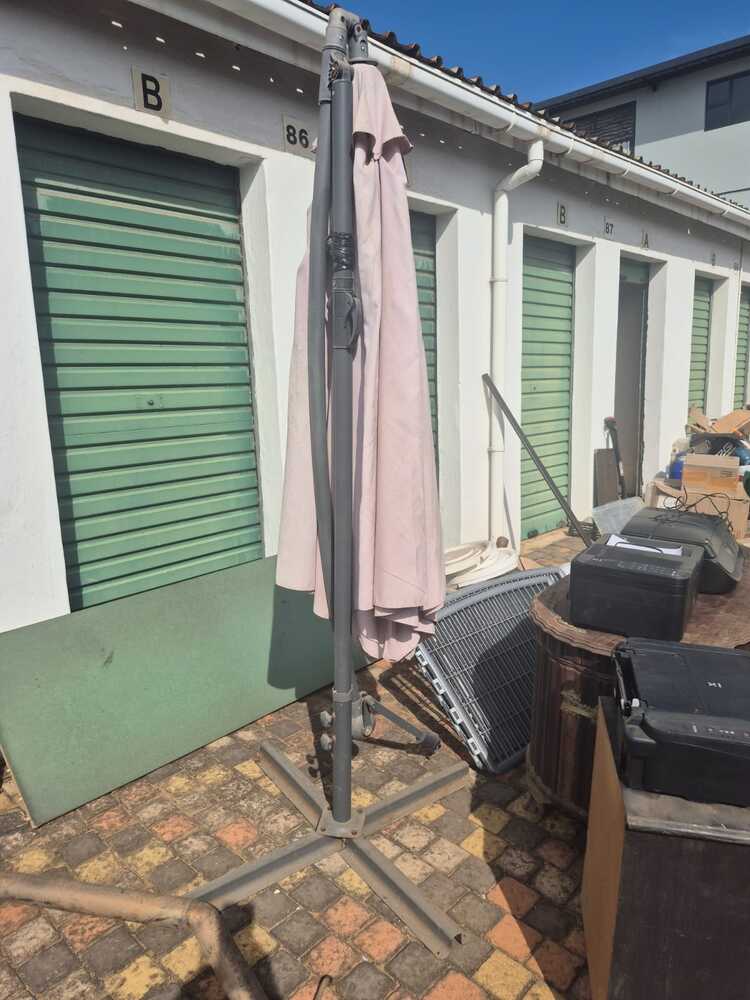 Waterfall Self storage unit auction IB-5411