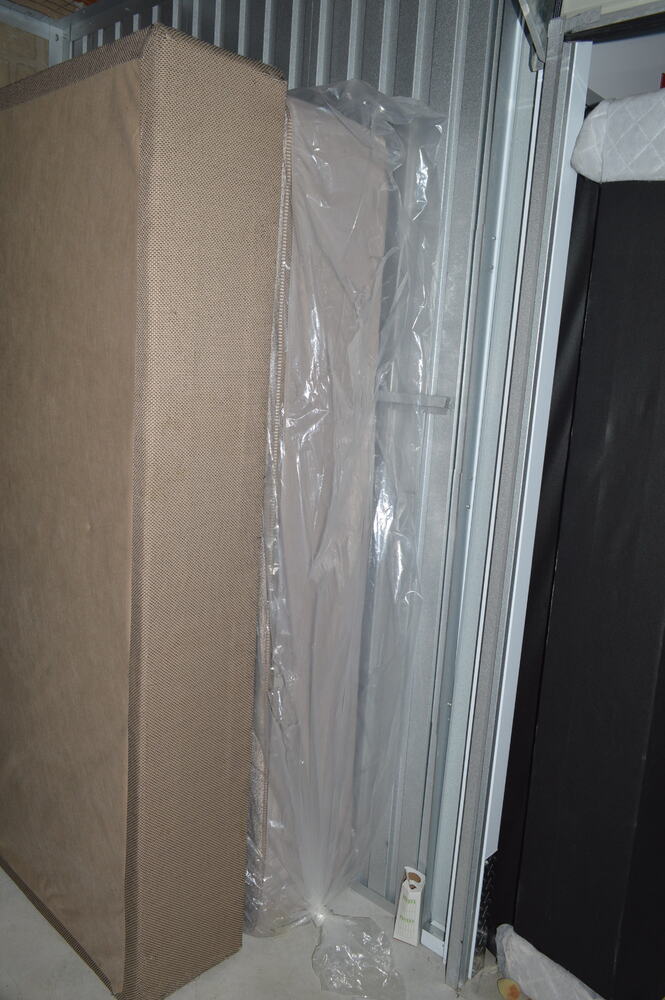 INV - Sunningdale Storage Unit auction IB-4555 22