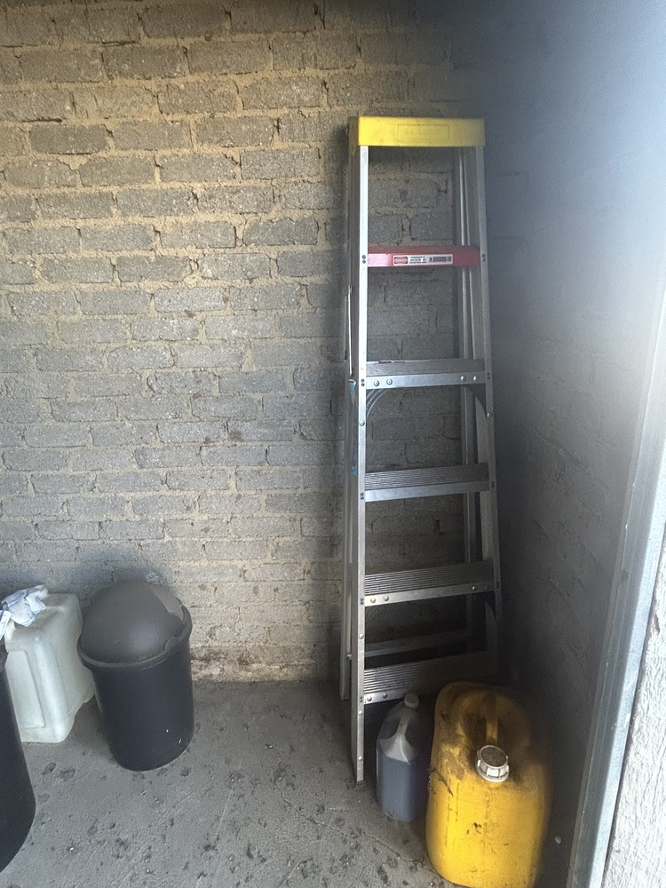 Rent-A-Store Midrand Self storage unit auction IB-9534 13