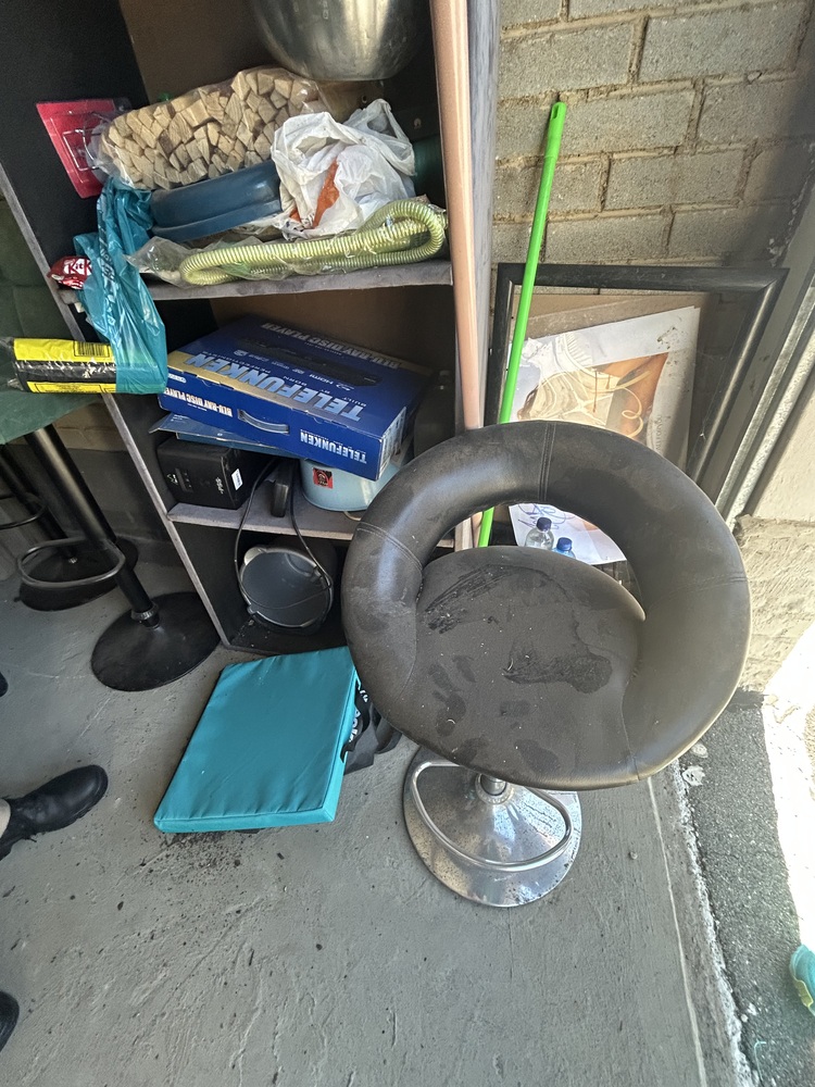 Rent-A-Store Midrand Self storage unit auction IB-5875 13
