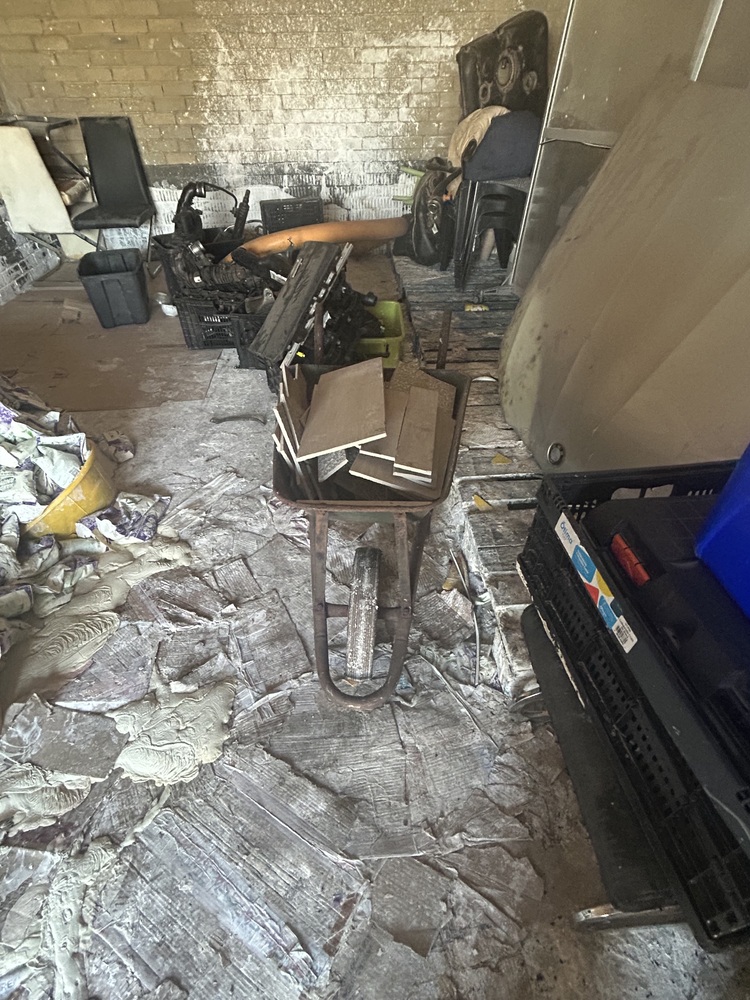 Rent-A-Store Midrand Self storage unit auction IB-1998 23