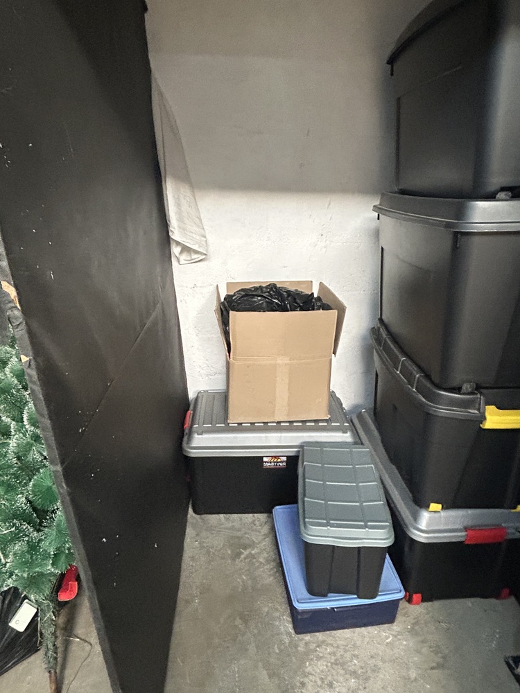 Rent-A-Store Midrand Self storage auction IB-8921