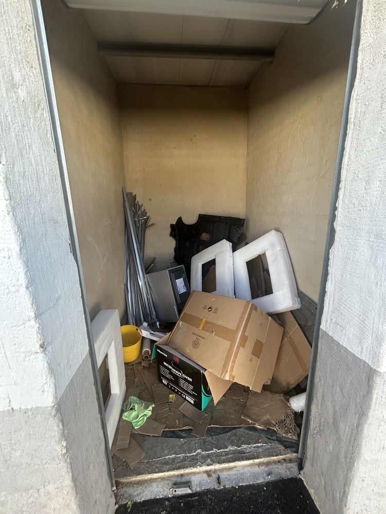 Rent-A-Store Midrand Self storage facility auction IB-3832