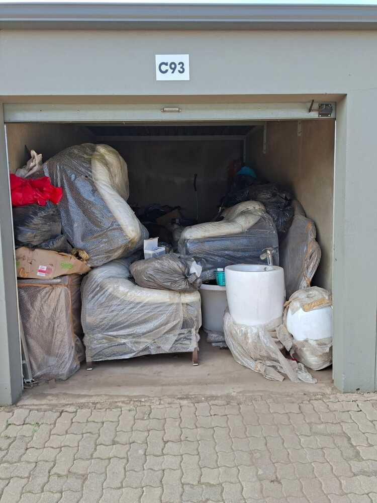 BENONI Storage Unit auction IB-6087