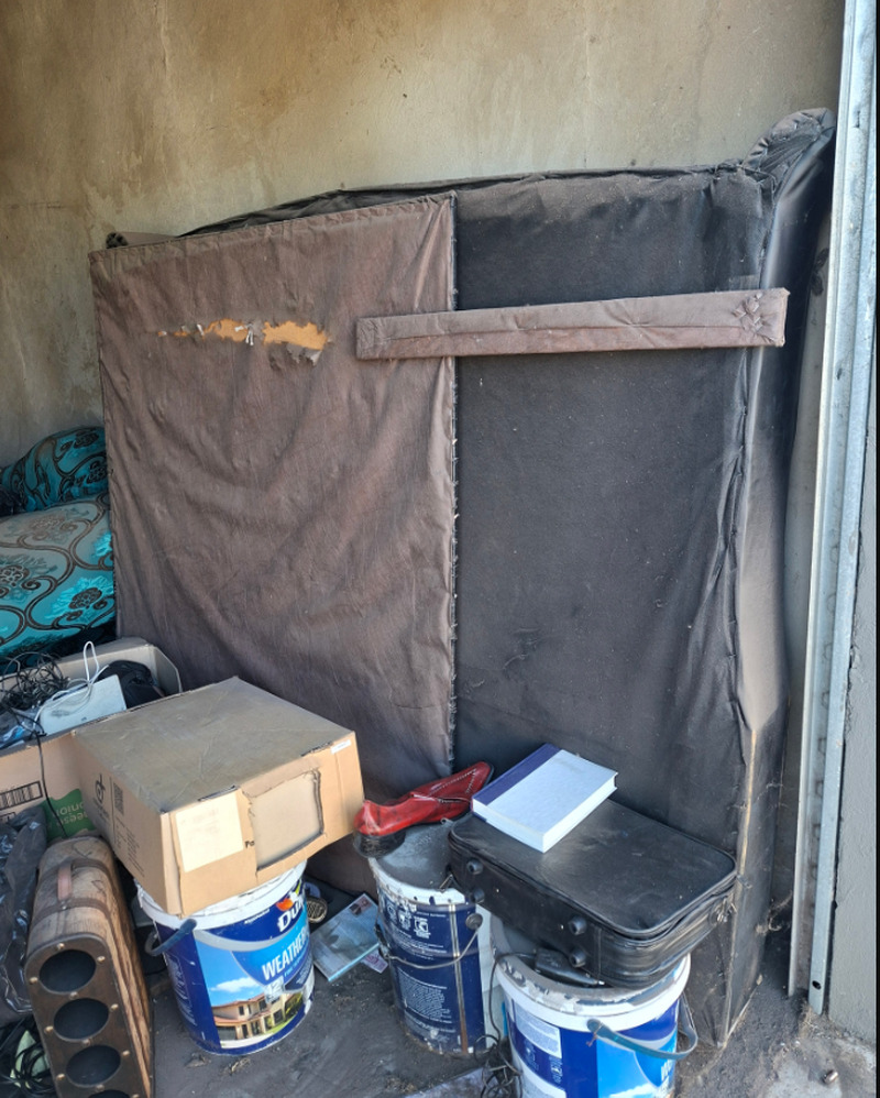BENONI Storage Unit auction IB-6039