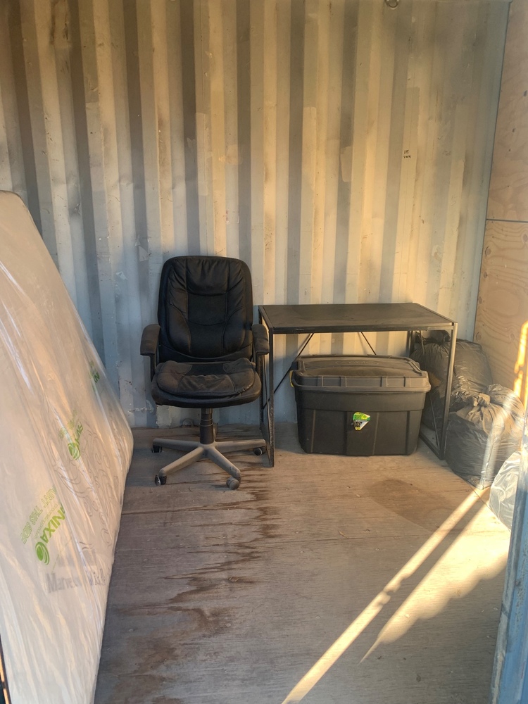 Philippi  Self storage auction IB-8842
