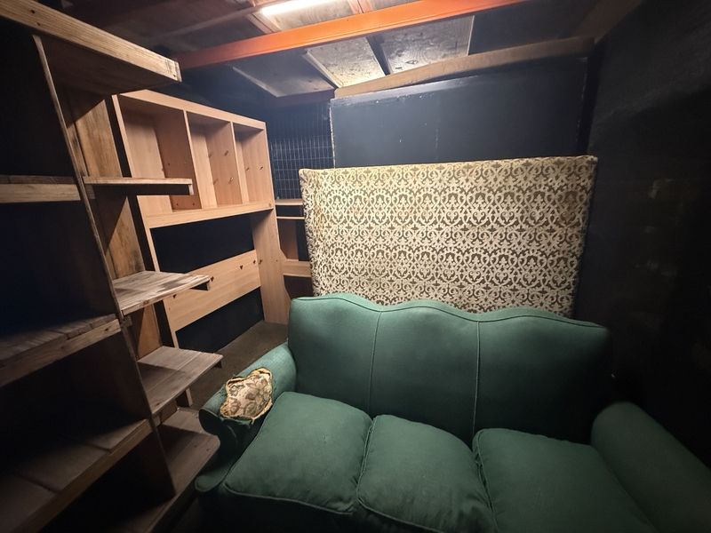 Montague Drive Storage Unit auction IB-2780