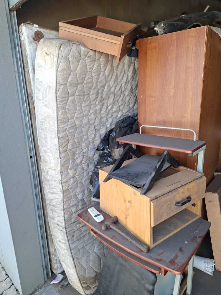 BENONI Storage Unit auction IB-3779