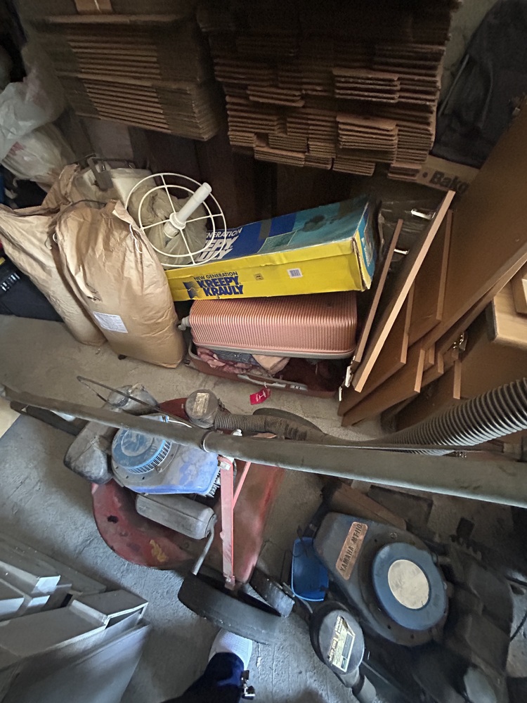 Rent-A-Store Midrand Self storage unit auction IB-9665 13