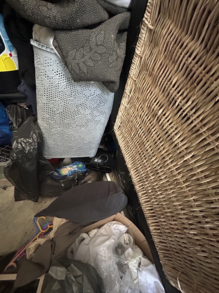 Rent-A-Store Honeydew Storage auction IB-1408 10