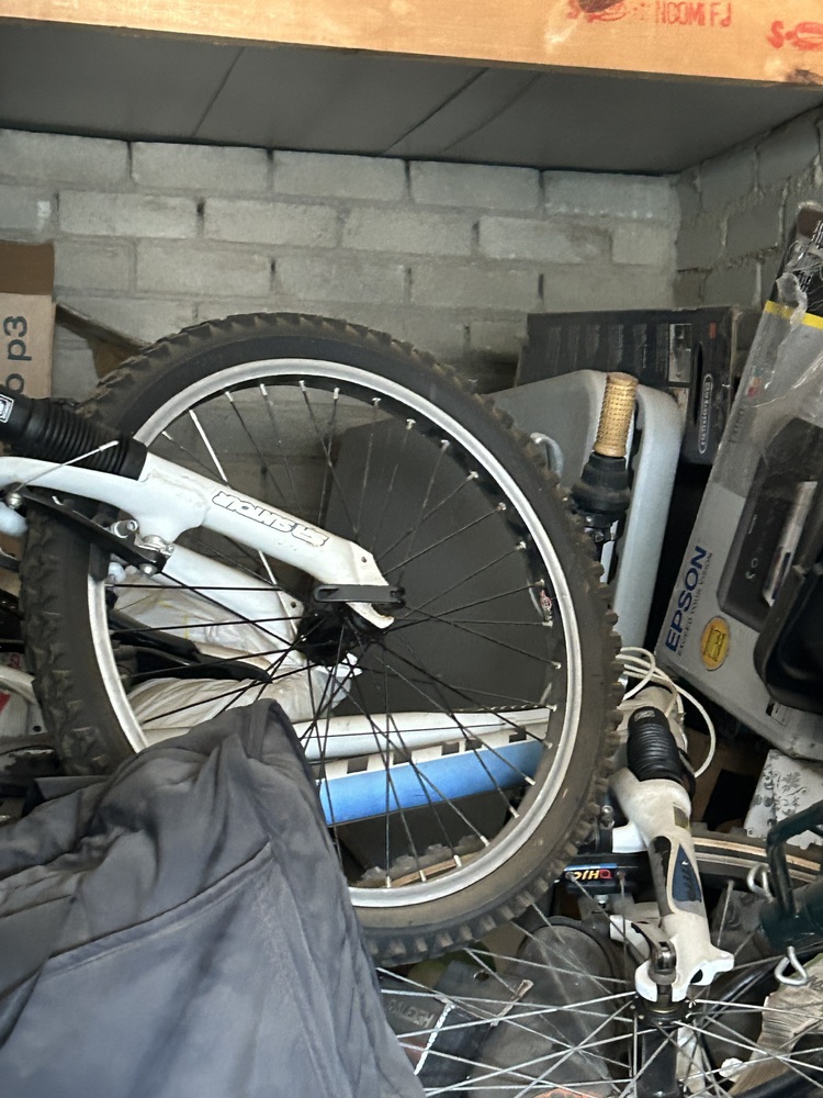 Rent-A-Store Midrand Storage Unit auction IB-6618 12