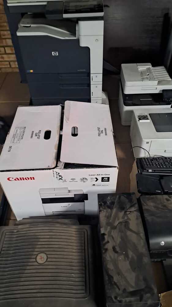 South Storage Storage auction IB-7248