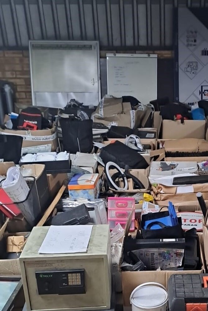 South Storage Storage auction IB-9357