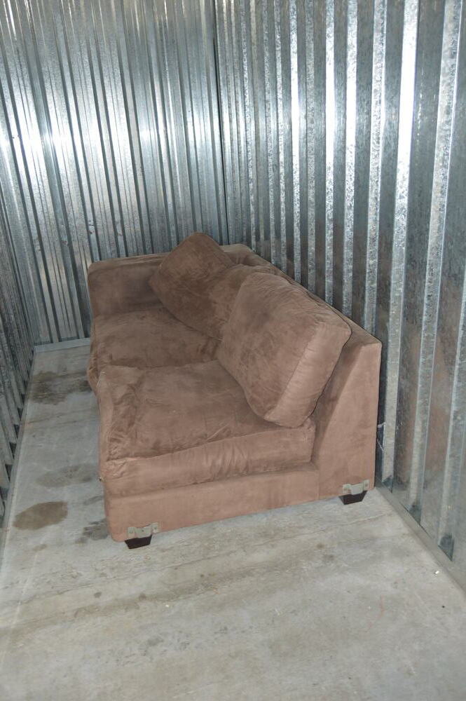 Cape Town (Killarney Gardens) Self storage auction IB-9620 24