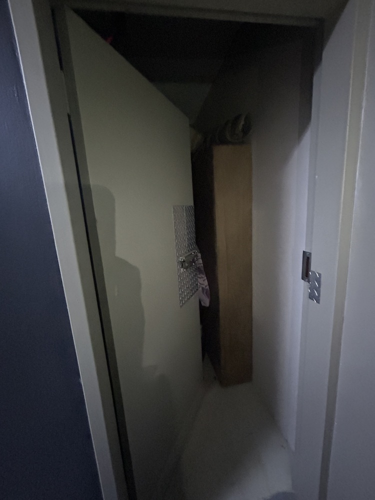 Rent-A-Store Midrand Self storage auction IB-3472