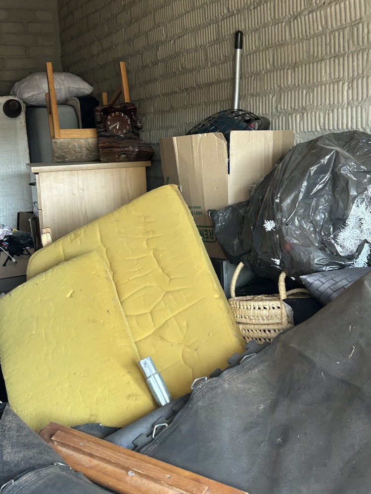 Rent-A-Store Pretoria storage facility unit auction IB-7618