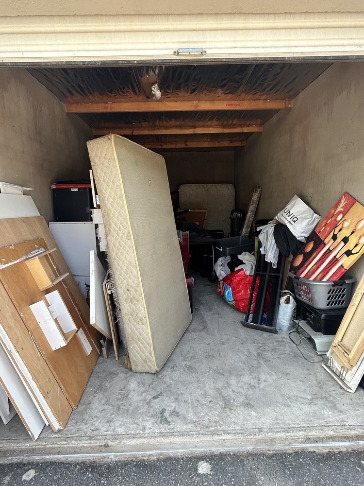 Rent-A-Store Honeydew Self storage unit auction IB-9915 23