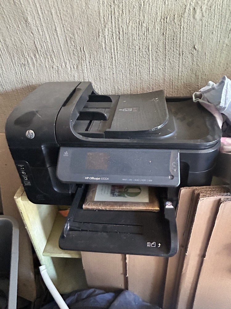 Rent-A-Store Honeydew Storage Unit auction IB-9915 32