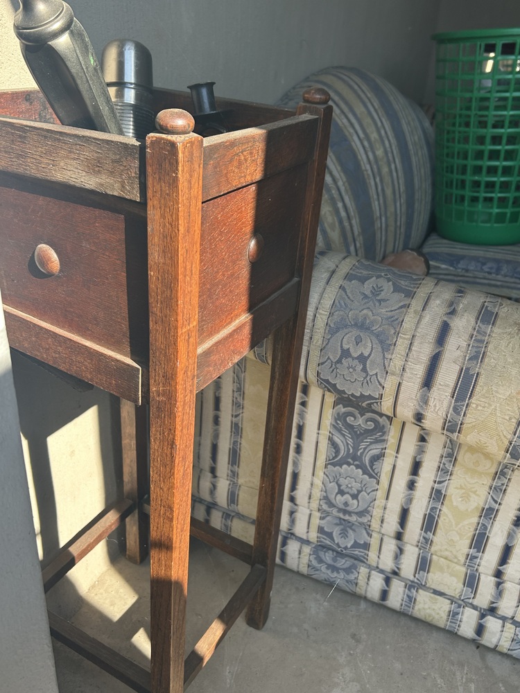 Rent-A-Store Honeydew Self storage unit auction IB-8196