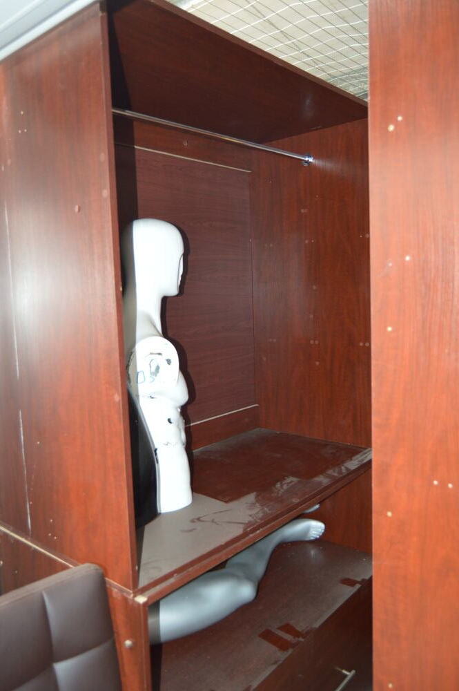 Cape Town (Killarney Gardens) Storage auction IB-2638 10