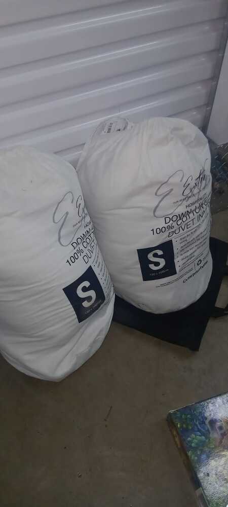 INV - Sunninghill storage facility unit auction IB-2037