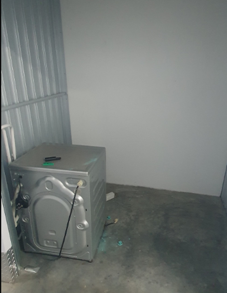 Randburg - L040 Storage Unit auction IB-1261