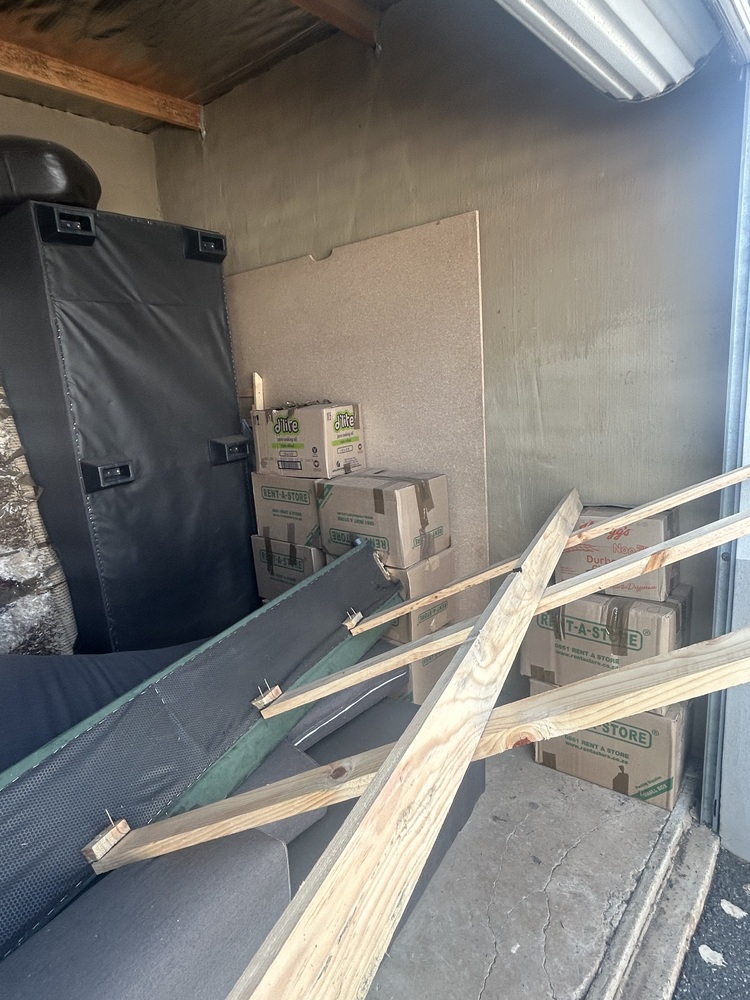 Rent-A-Store Honeydew storage facility unit auction IB-5490