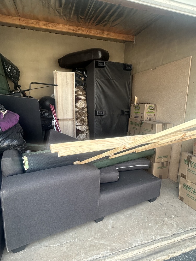Rent-A-Store Honeydew Storage auction IB-5490 10