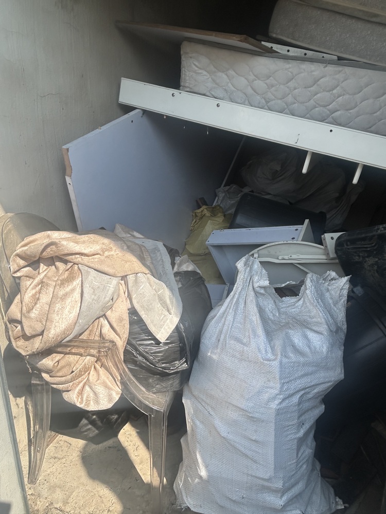 Rent-A-Store Honeydew Self storage auction IB-7148