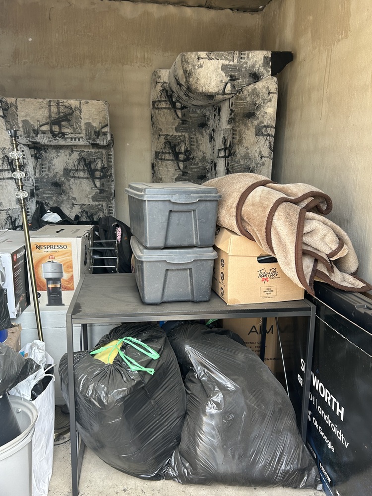 Rent-A-Store Honeydew Self storage unit auction IB-2109