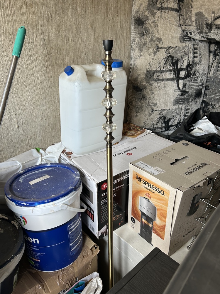 Rent-A-Store Honeydew Storage Unit auction IB-2109 12