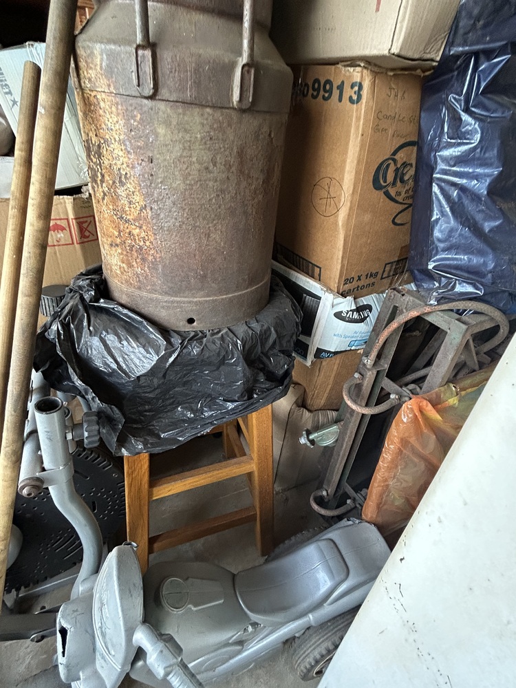 Rent-A-Store Honeydew Storage Unit auction IB-4524