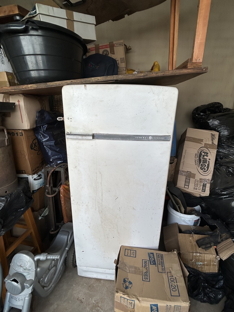 Rent-A-Store Honeydew Storage auction IB-4524 10