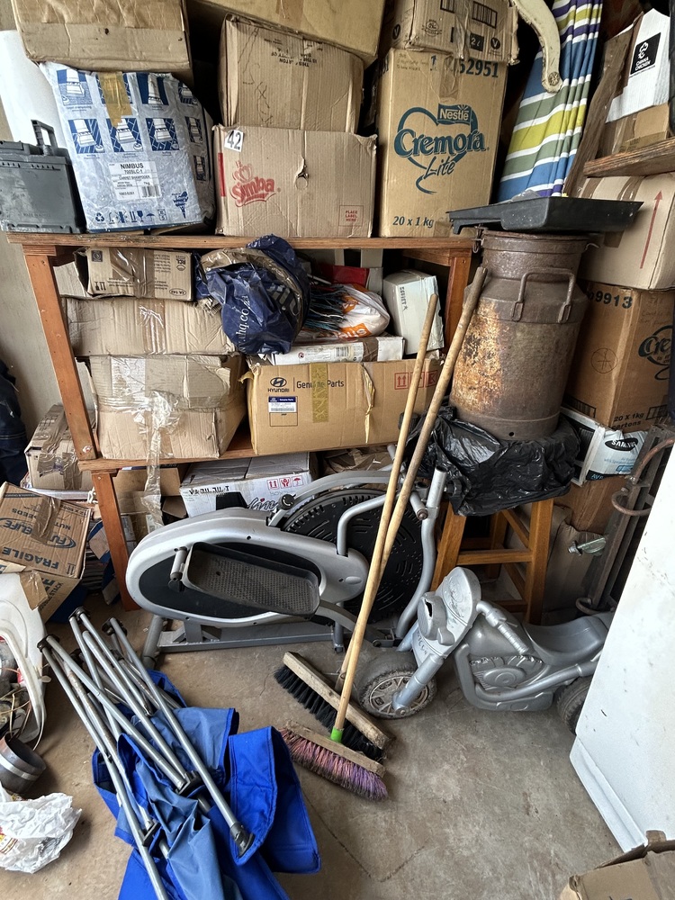 Rent-A-Store Honeydew storage facility unit auction IB-4524 16