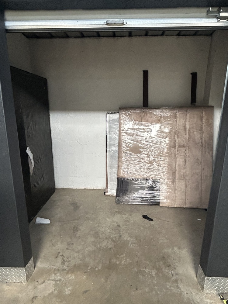 Rent-A-Store Midrand Self storage unit auction IB-7112