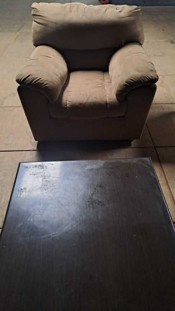South Storage Self storage unit auction IB-4305